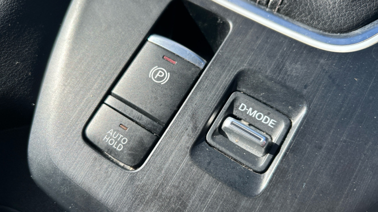 Nissan Qashqai 1.3 DiG-T MH N-Connecta 5dr Petrol Hatchback